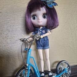 Detailed Metal Miniature Scooter Made In 1/10 Scale 