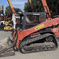 SKIDSTEER LOADER 2,800 - 3,400 LB ROPS