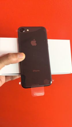 iPhone 8 unlocked 64gb 🖤