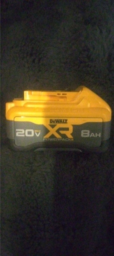 Dewalt 20V MAX XR, POWERPACK, 8AH Battery, "NEW"