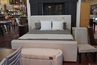 King Upholstered Bed — Universal (Ivory)