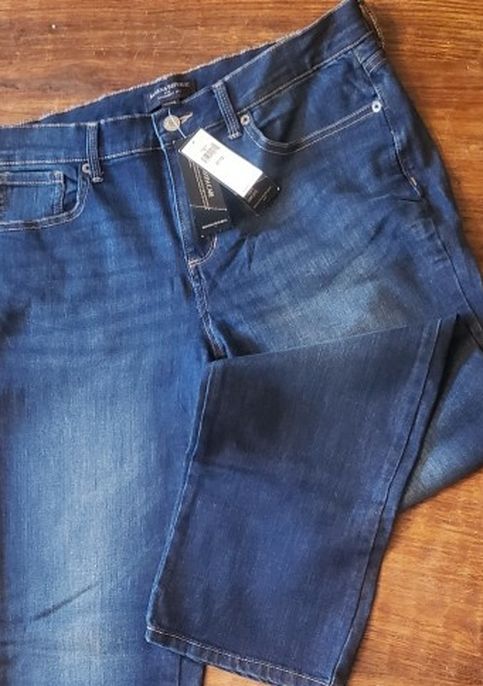 Women's Size 12 Banana Republic Strait Jeans Regular Denim Color