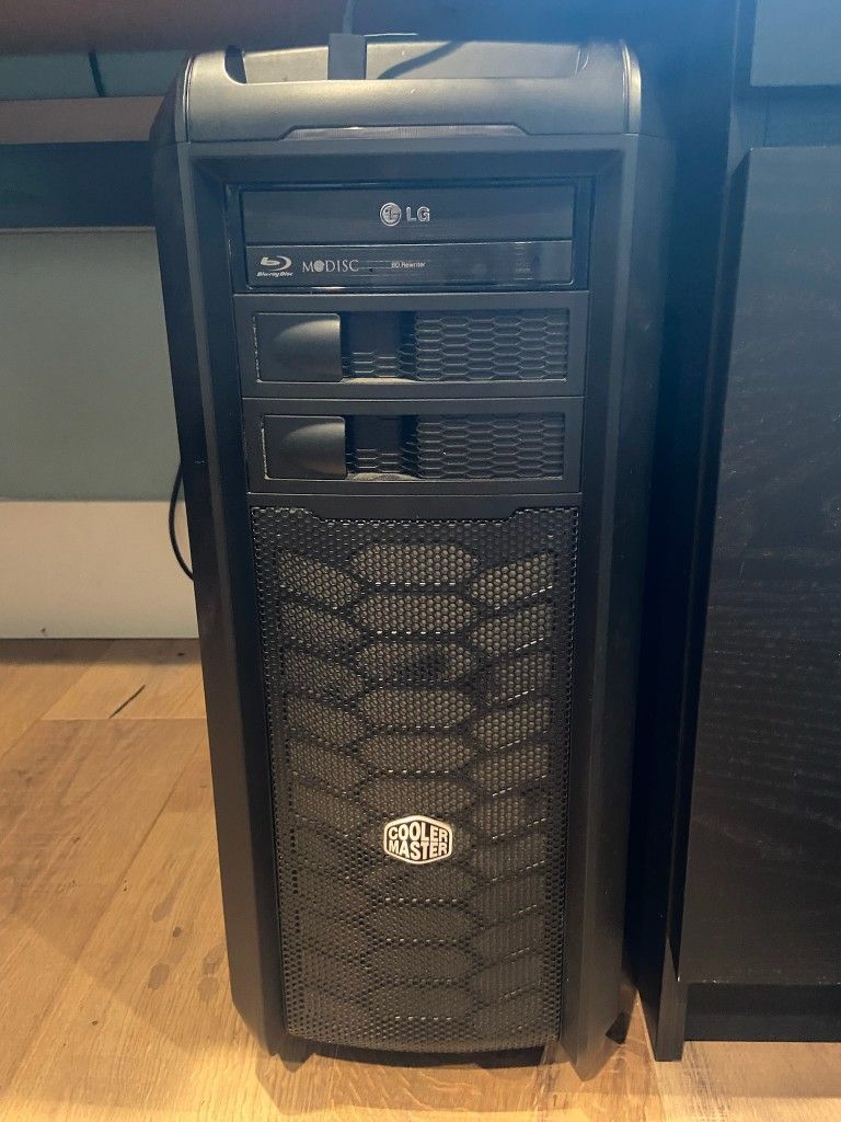 ASUS tower + Many Accessories 