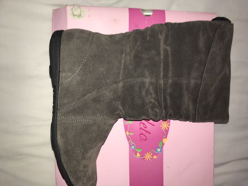 Girls boots