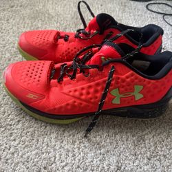 Curry 1 low size 13