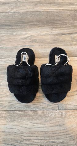UGG Fluff Yeah Slide Slippers Black