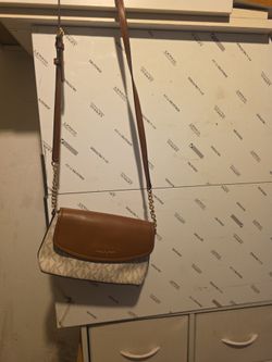 Michael Kors cross body purse