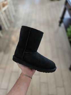 black ugg