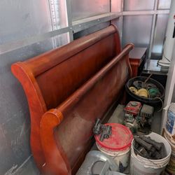 Table And Bedroom Set Dresser