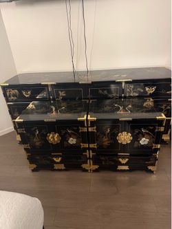 Night stand/ dresser set