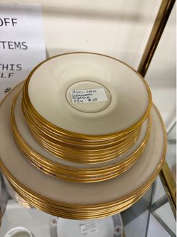 18 pc Lenox Dinnerware w/ Gold trim