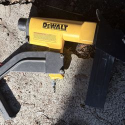 Pneumatic 15.5-Gauge 2 in. Hardwood Flooring Stapler