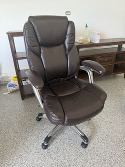 Desk chair