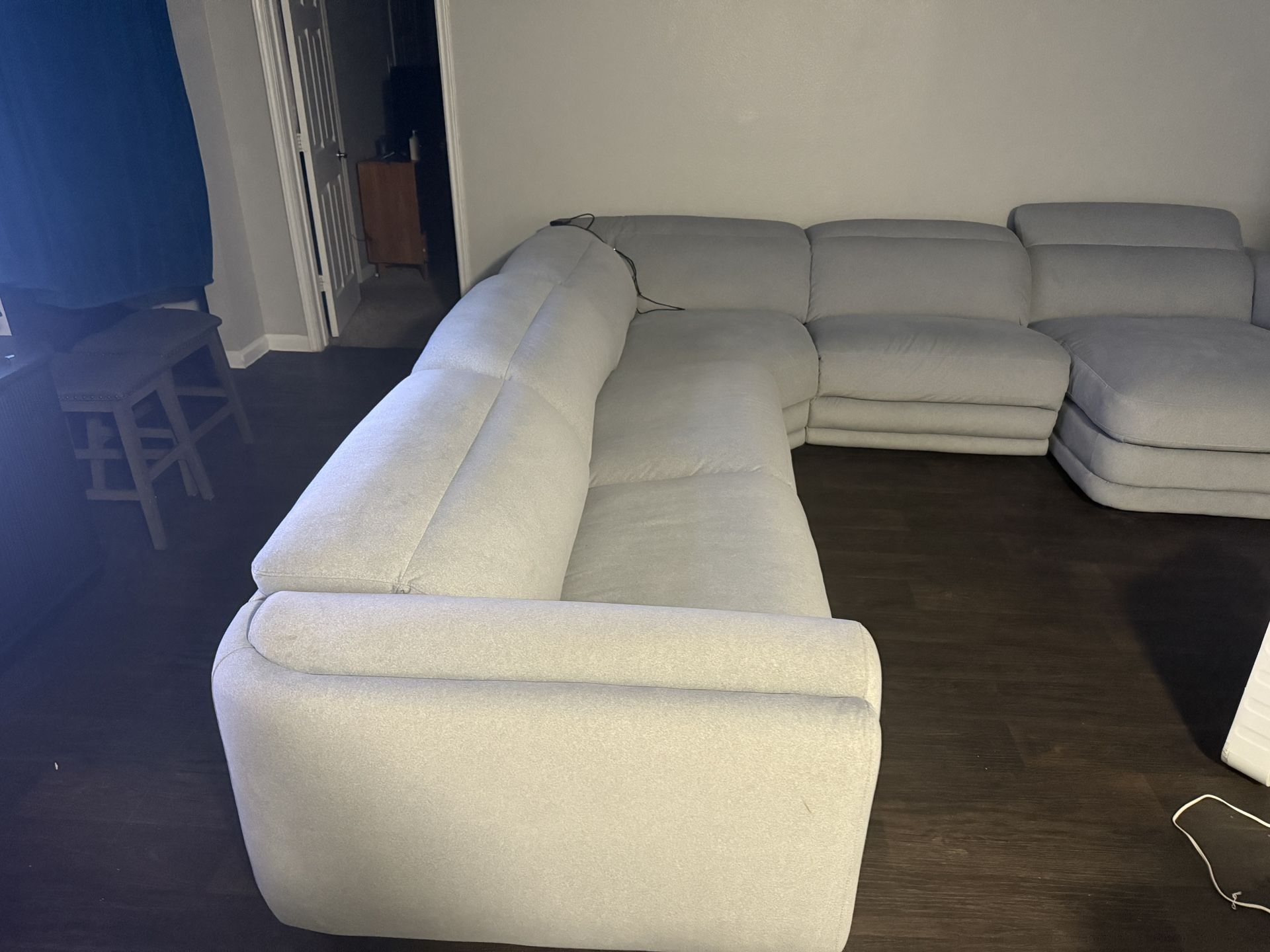 Beautiful Sectional - Gently Use $2000