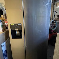 Whirlpool Refrigerator 