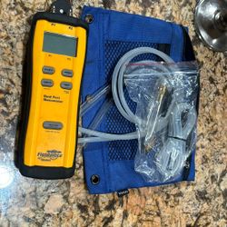 Fieldpiece Manometer