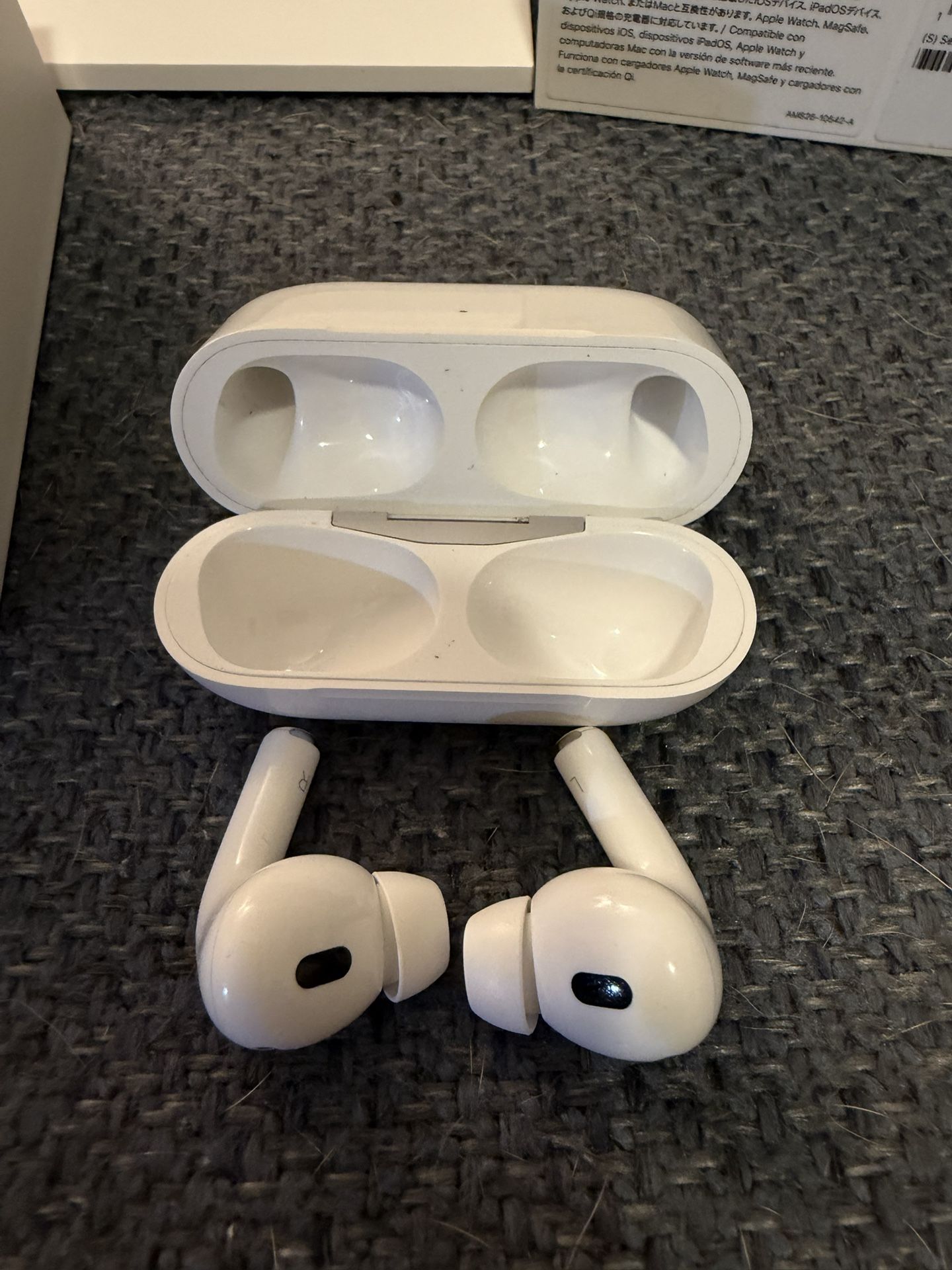 AirPods Pro 2 - Almost new