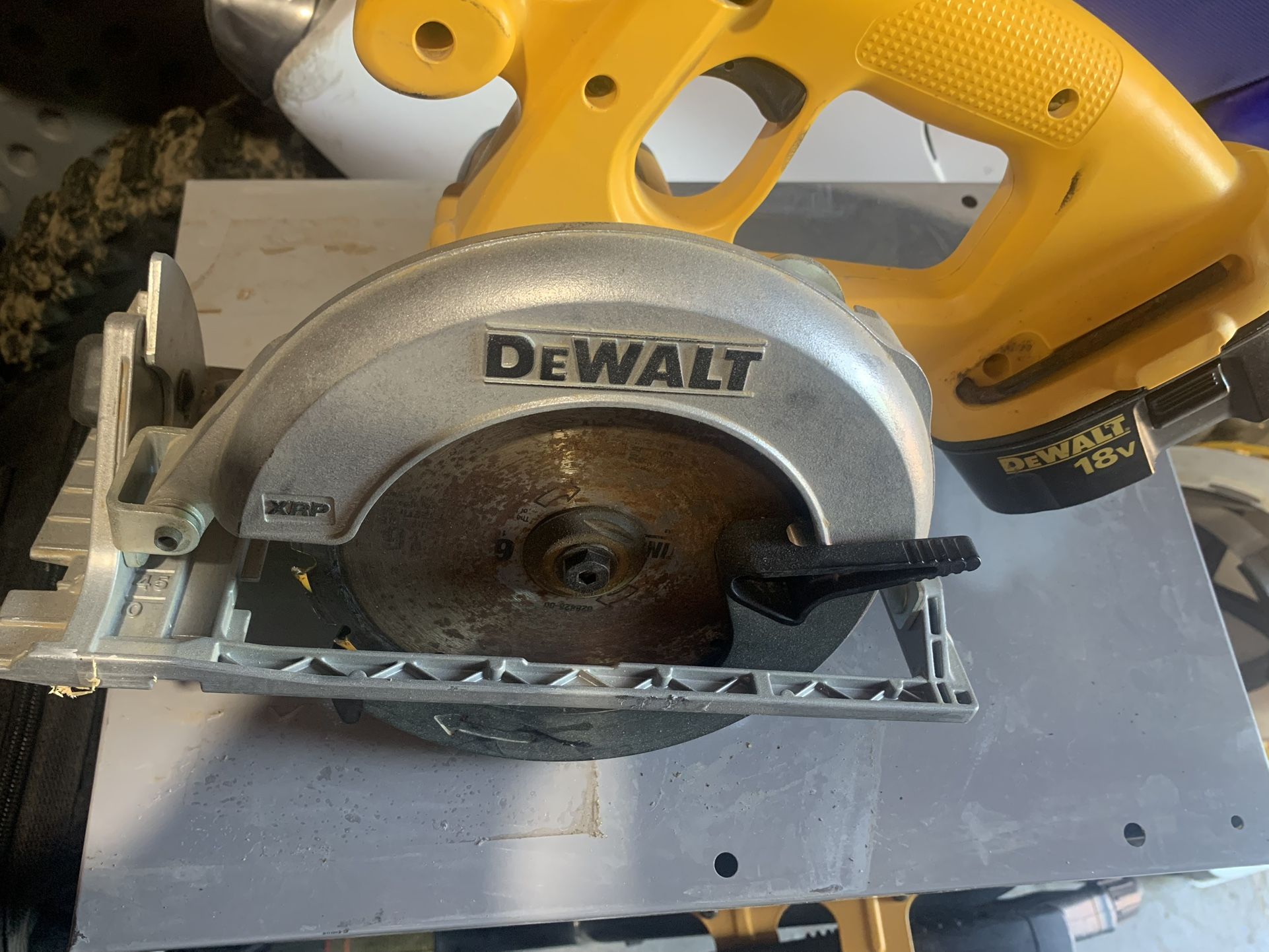 Dewalt Saw