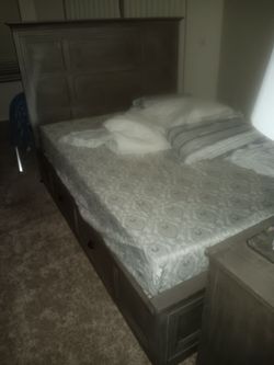 Full bedroom set. Only 1 year old