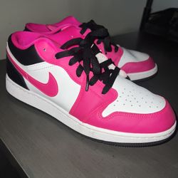 Air Jordan 1 - Hot Pink, Black & White