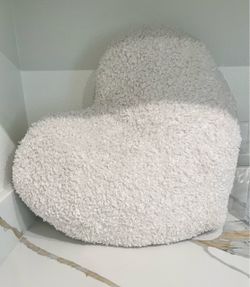 Sherpa heart pillow