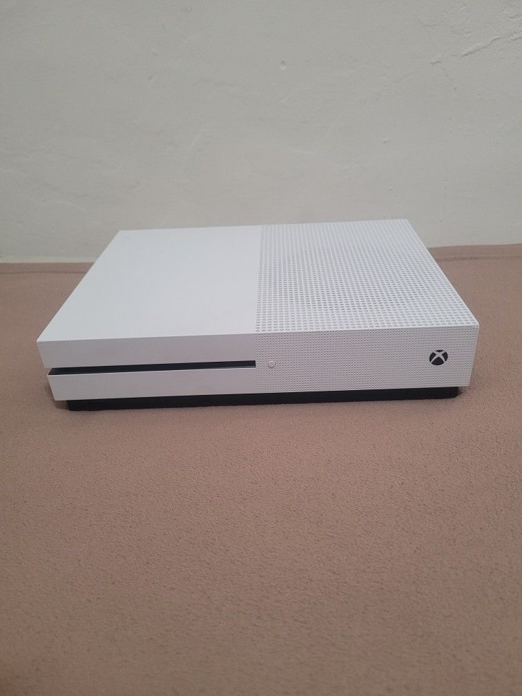 XBox One S (Broken)