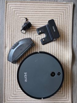 iHome Robot Vacuum with Charging Dock - Works Good