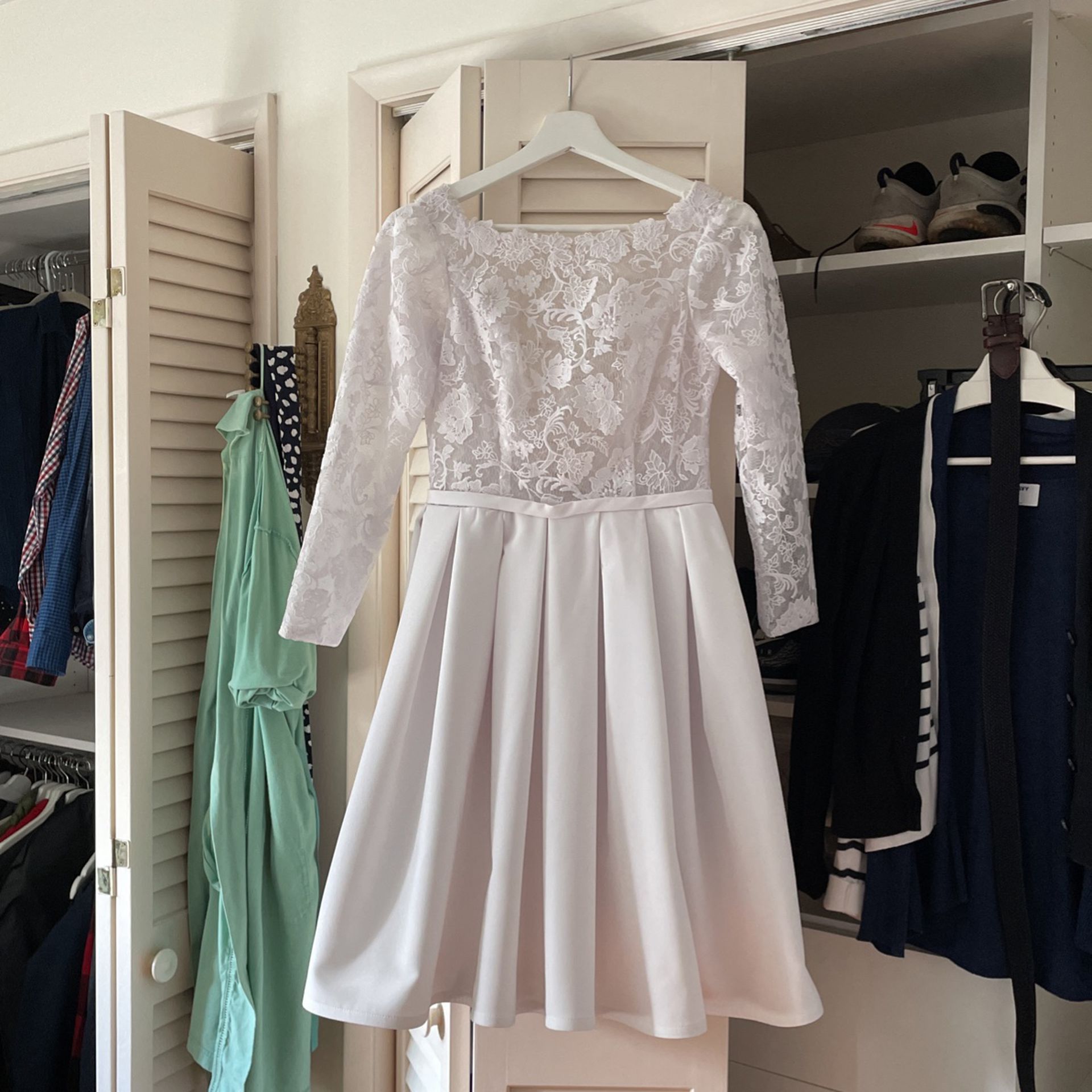 Custom wedding Dress Never Worn Size 6-8
