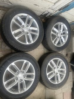 Bendo Yantas De Un kia Las Yantas Tiene 90/de Vida Tiene Sus Sensores Originales