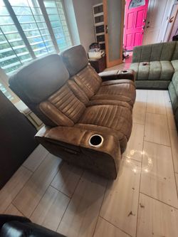Jerome's Premium Electric Recliner Lounge Chairs