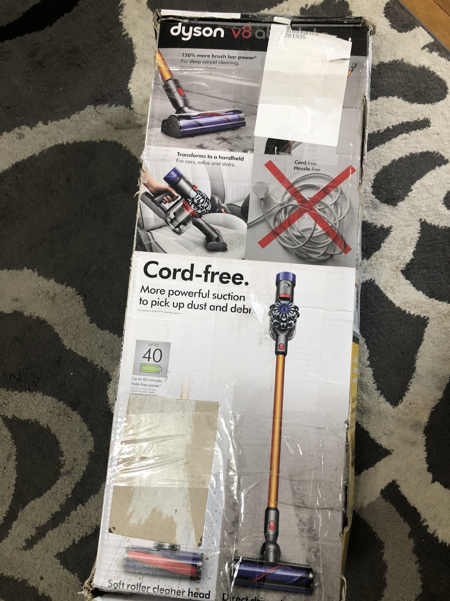 DYSON V8 Absolute Cordless Handheld Vacuum Cleaner  Model SV10 .   Item is previously used but is washed and cleaned and in good working condition 