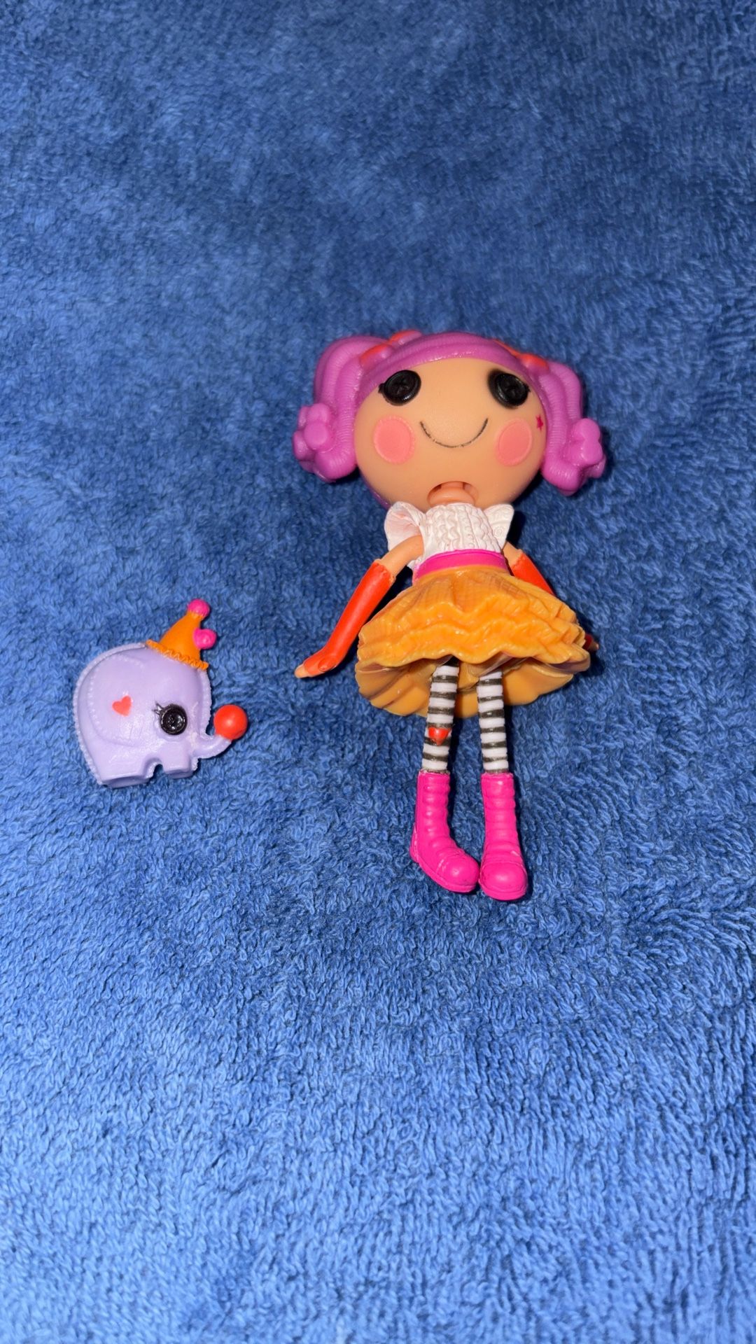 Lalaloopsy Mini  Doll. peanut big top and friend