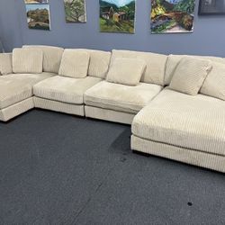 Sofa，$680