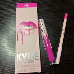 KYLIE (KYLIE JENNER)