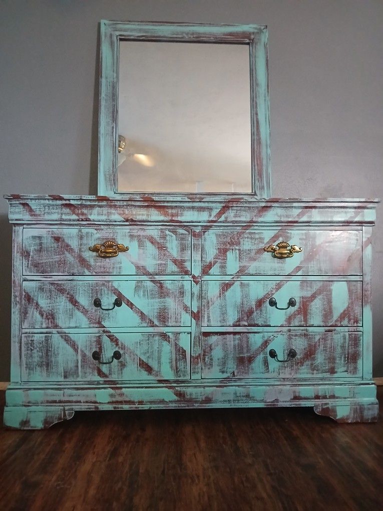 Farmhouse Dresser w/ mirror