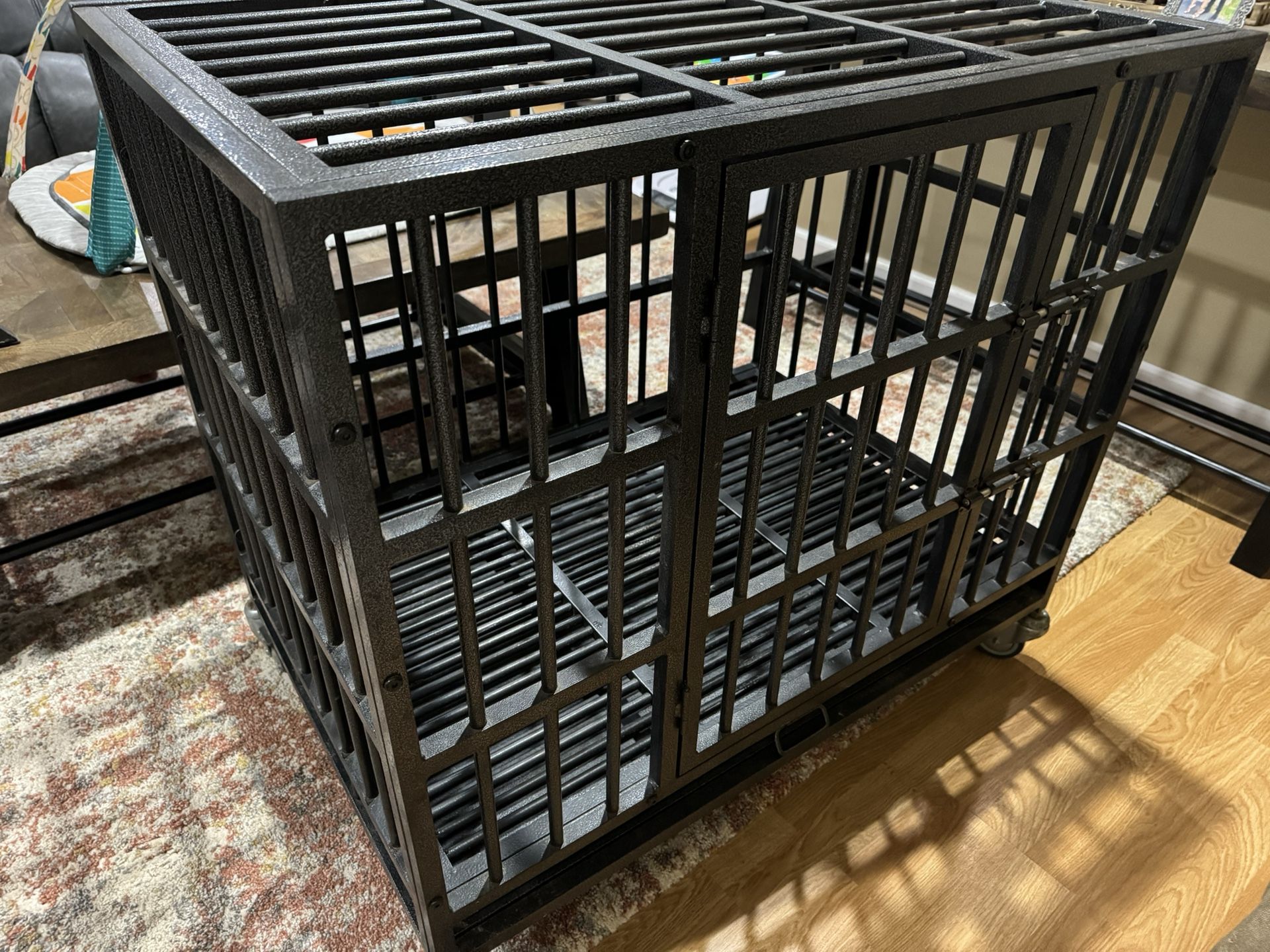 Dog Kennel/Crate 