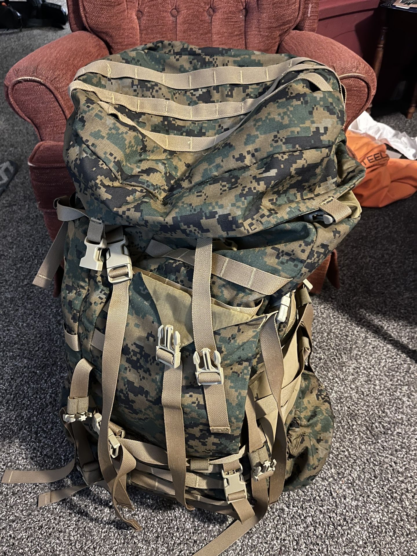U.S.M.C. 70 Liter Backpack