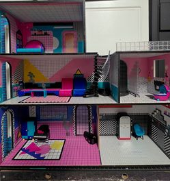LOL Surprise OMG House Dollhouse with Furniture
