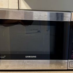 Like New , Samsung Microwave & Grill 