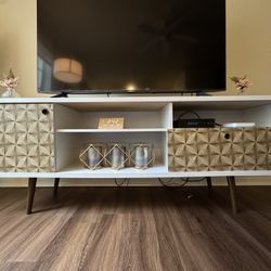 Modern TV Stand 