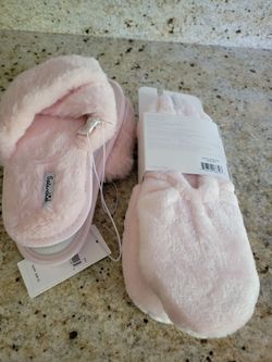 2 New Pr Pink Ladies Slippers  S/M & One size