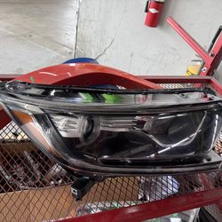 2022 honda CRV RH headlight Right side