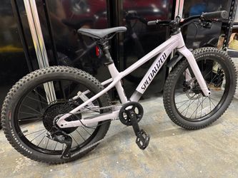 Like new 2023 Specialized riprock 20” bike