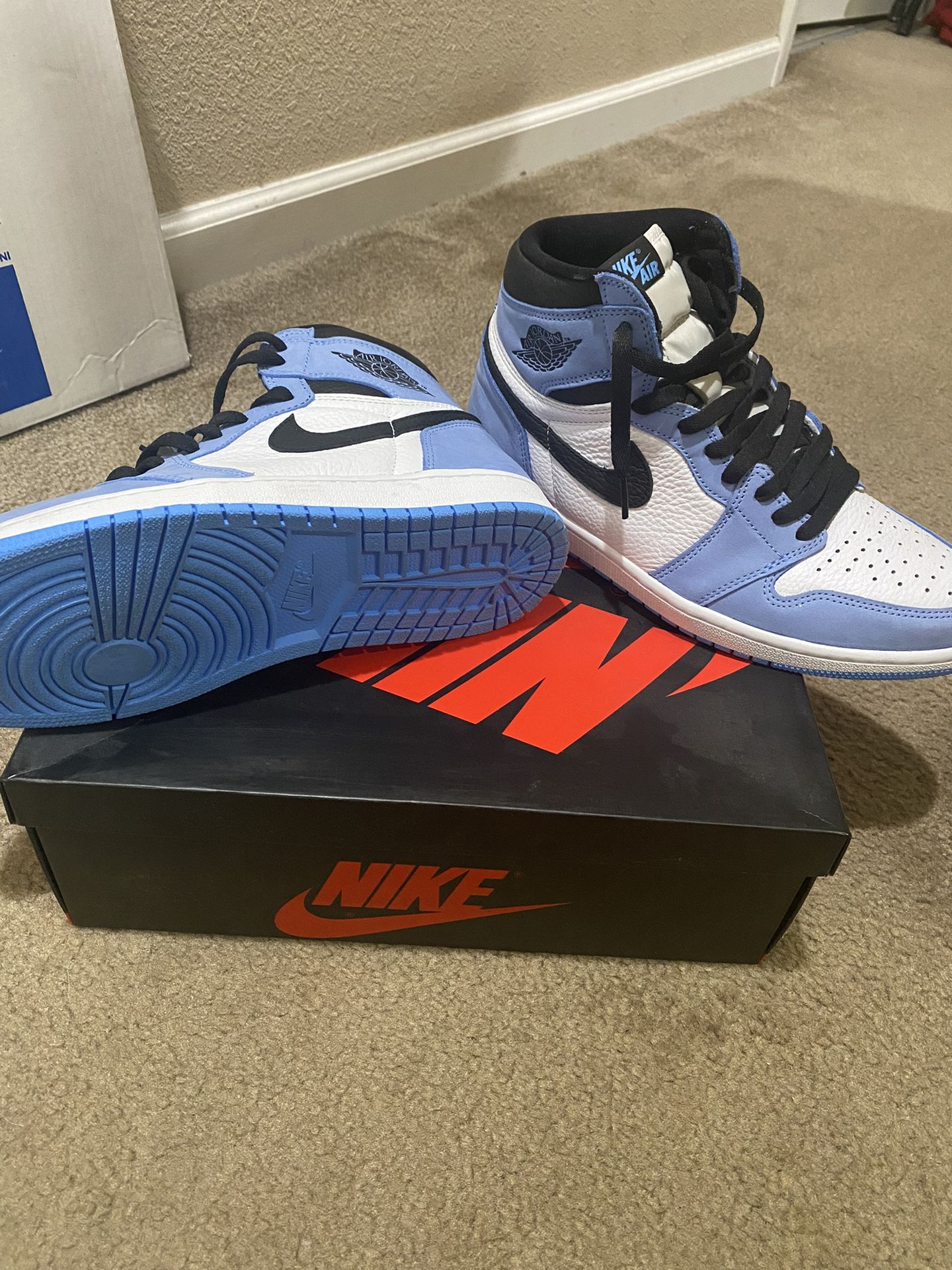 Air jordan 1 high university blue