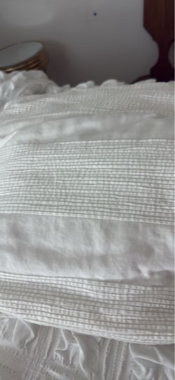 White queen duvet cover