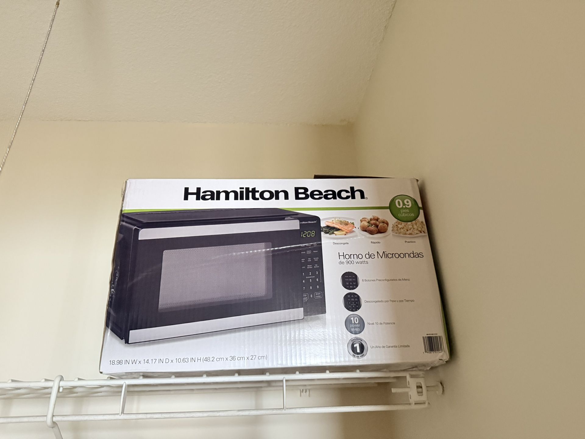Hamilton Beach 0.9 cu ft Countertop Microwave Oven in great condition