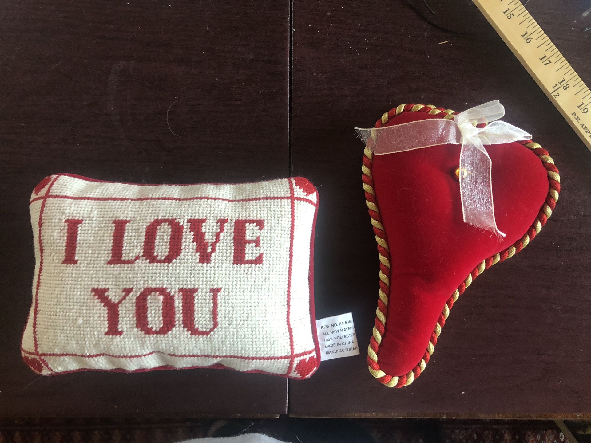 Valentines Vintage Pair Of Pillows