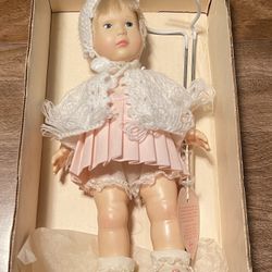 Vintage Astri's Lisa Grows Up