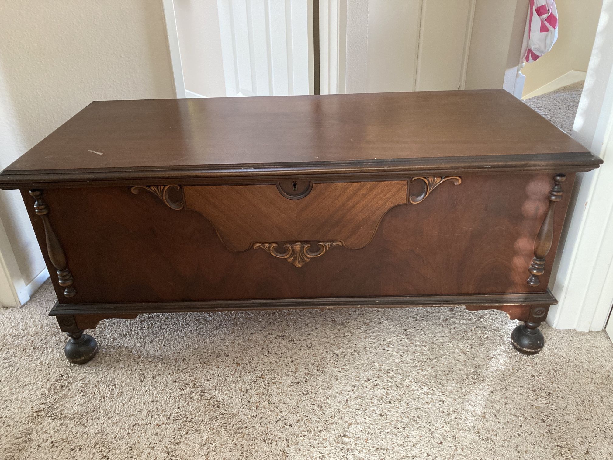 Cavalier Cedar Chest Vintage (hope Chest)