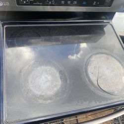 LG OVEN (GLASS TOP BROKEN)